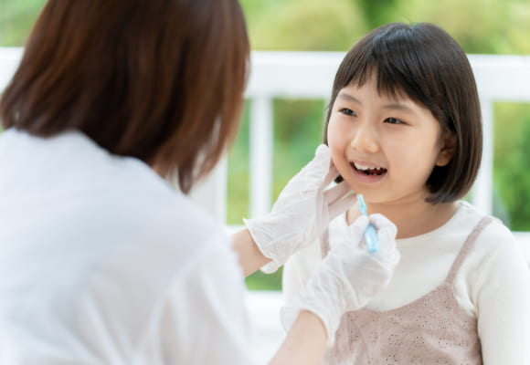 子供の診察中
